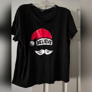 Old Navy Black 'Believe' Santa Hat Women's Tee
